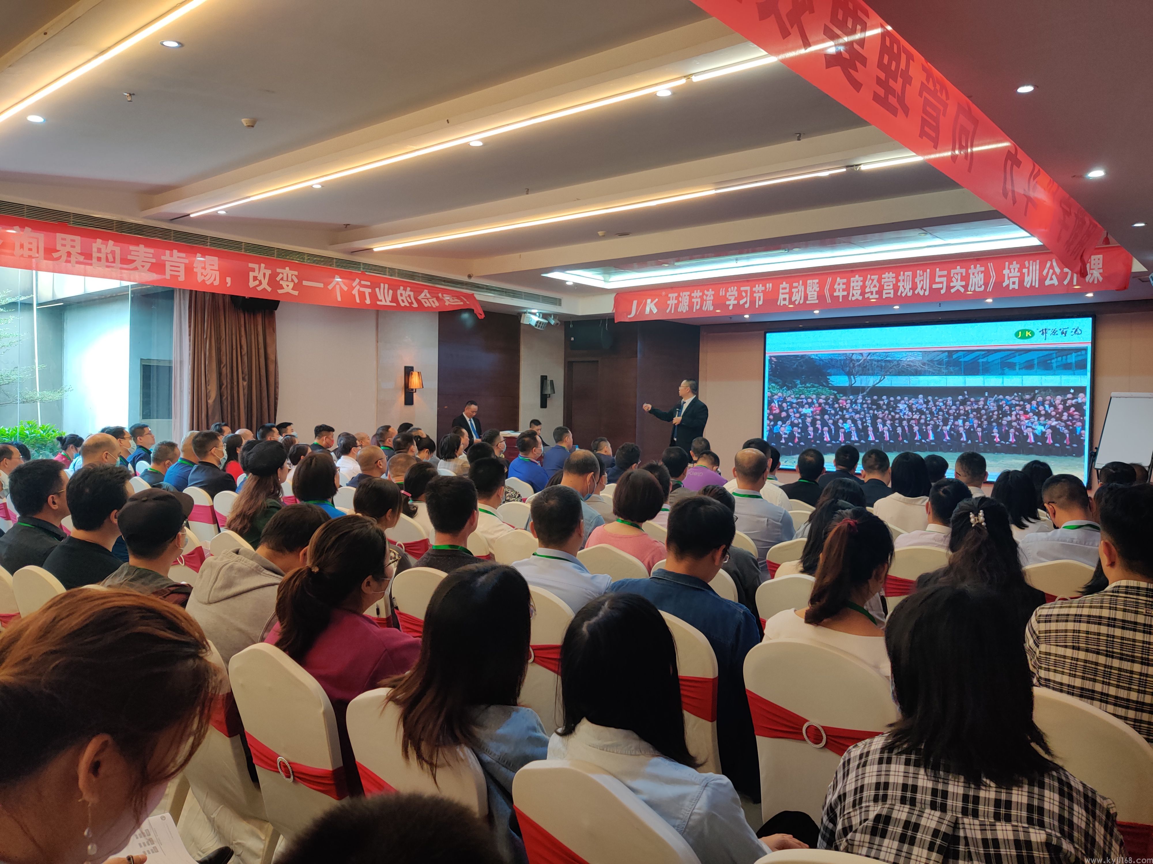 副职要精于管理,正职要敢于进攻